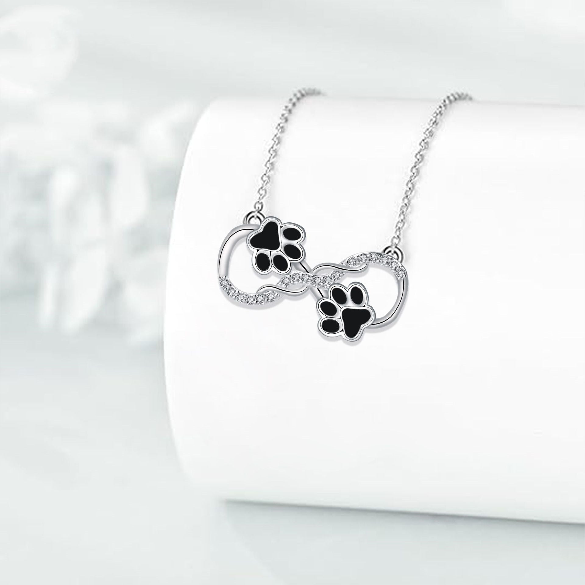 Endless Love Zirconia Necklace
