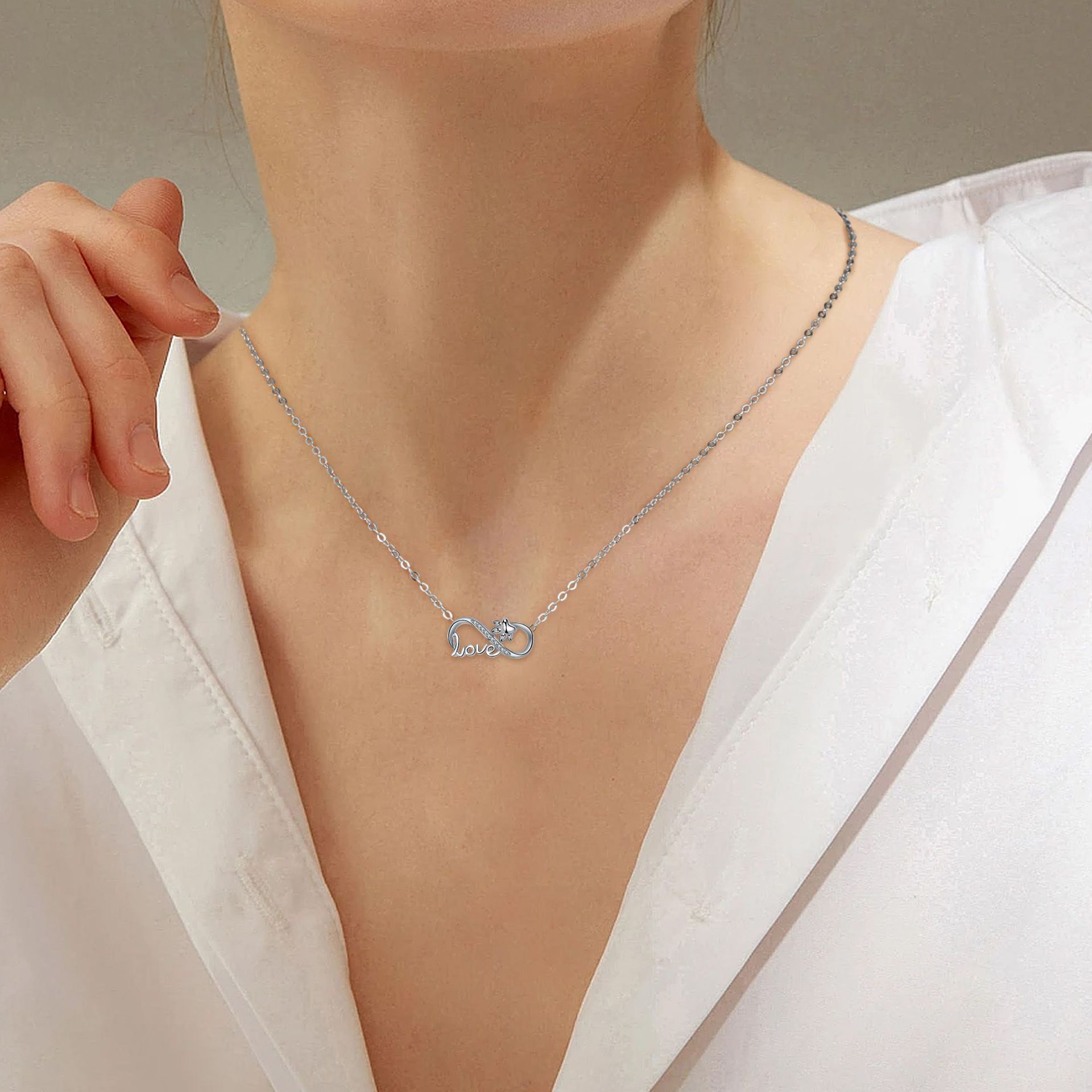 Endless Connection Paw Necklace